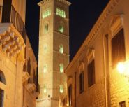 Trani bij avond